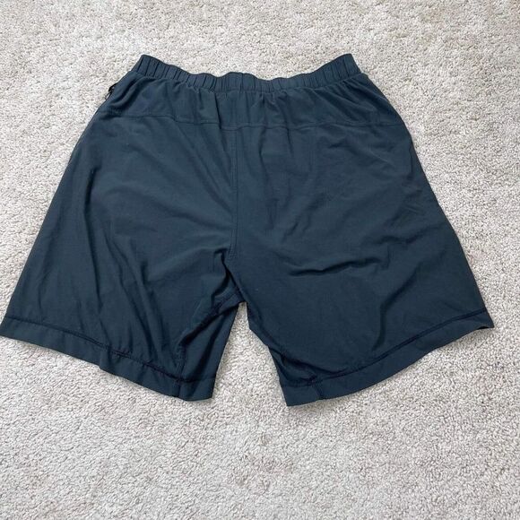 Lululemon Men's Dark Gray Training Shorts Size L lace Casual Walking short - Picture 2 of 12